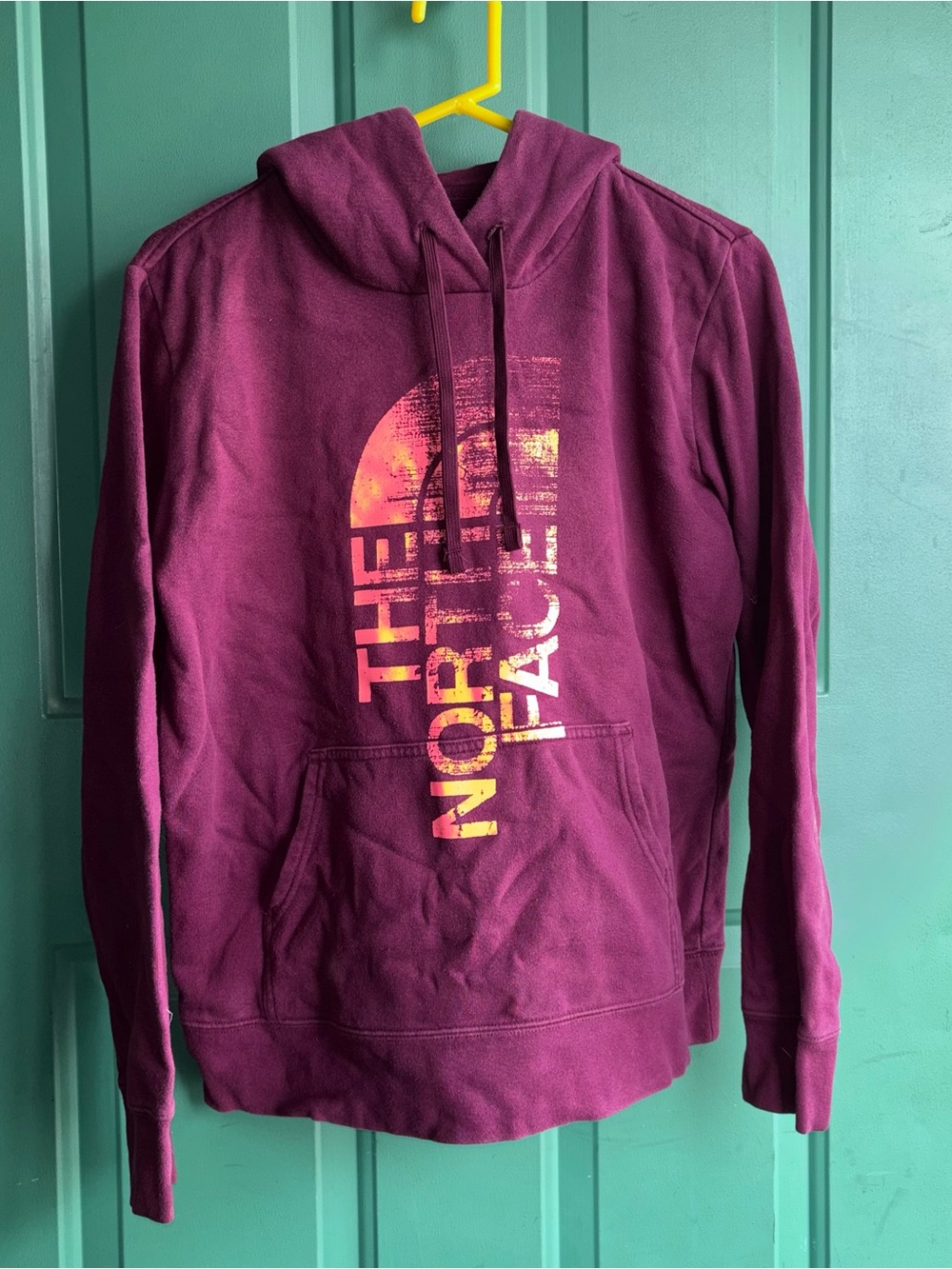 The North Face women’s large Plum Crewneck Hoodie with Gradient Logo